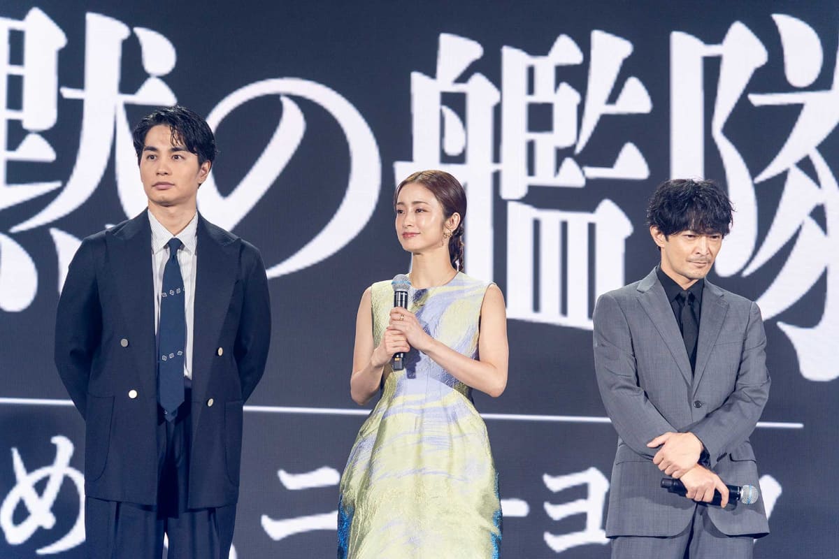 イベントに登壇した中村蒼、上戸彩、津田健次郎