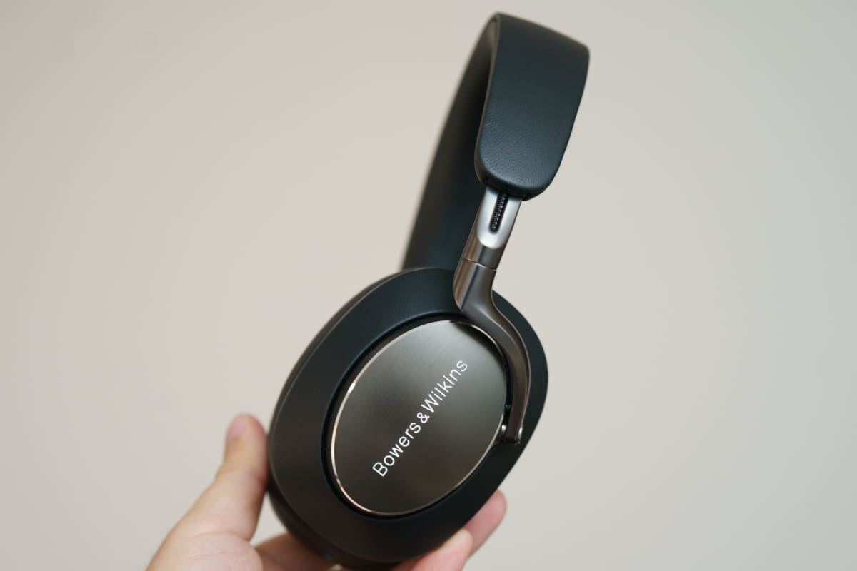 ワイヤレスヘッドフォン「PX8」