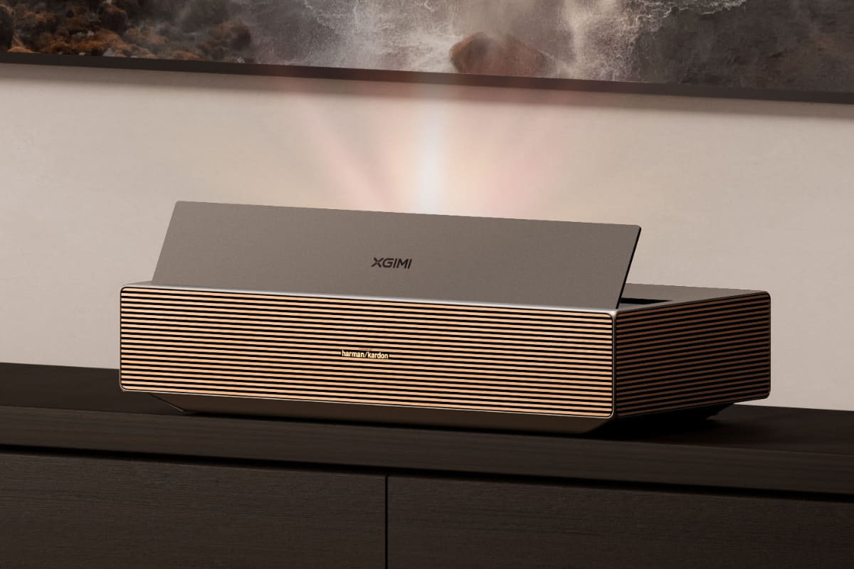 4K 120Hz対応超短焦点プロジェクターシリーズ「AURA 3シリーズ」