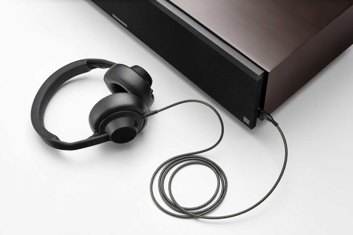 有線/Bluetoothのイヤフォンやヘッドフォンに対応する