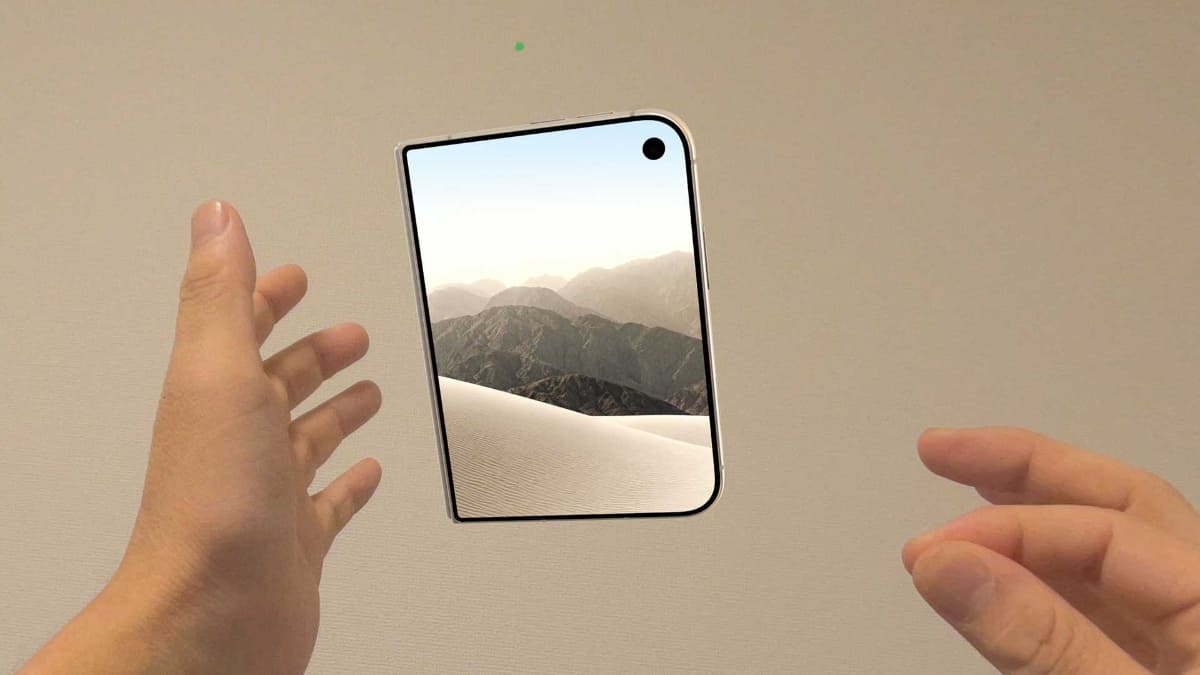 せっかくなので、ARのiPhone Duoでサイズ感を確認
