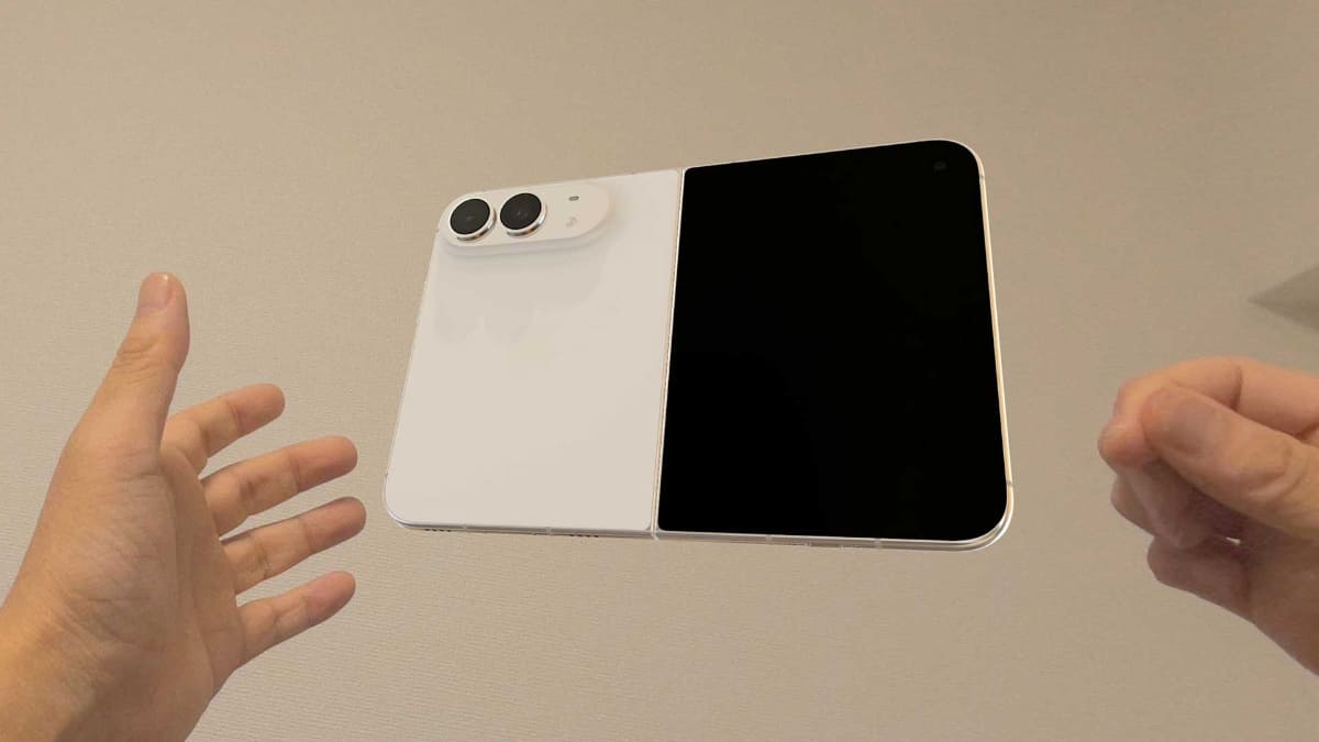 せっかくなので、ARのiPhone Duoでサイズ感を確認