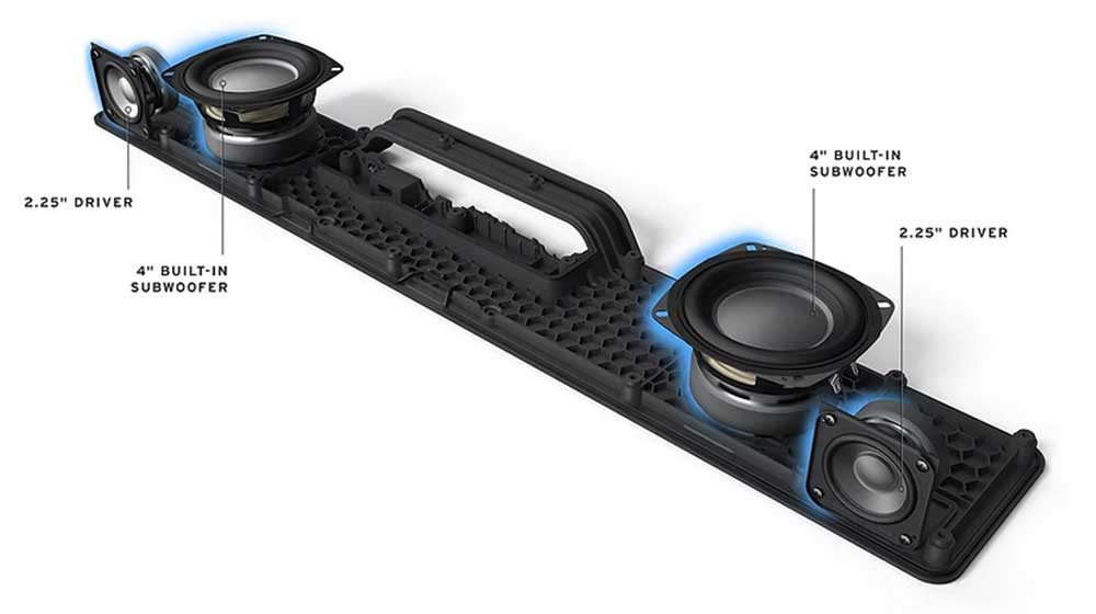 フロントにアルミコーンドライバー×2基を搭載。10cmウーファーは上向きで搭載する