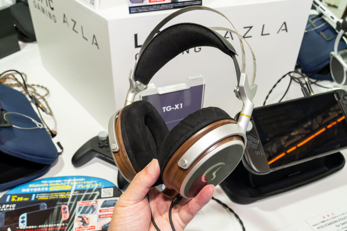 TG-X1。見た目は調整が入る可能性があるとのこと