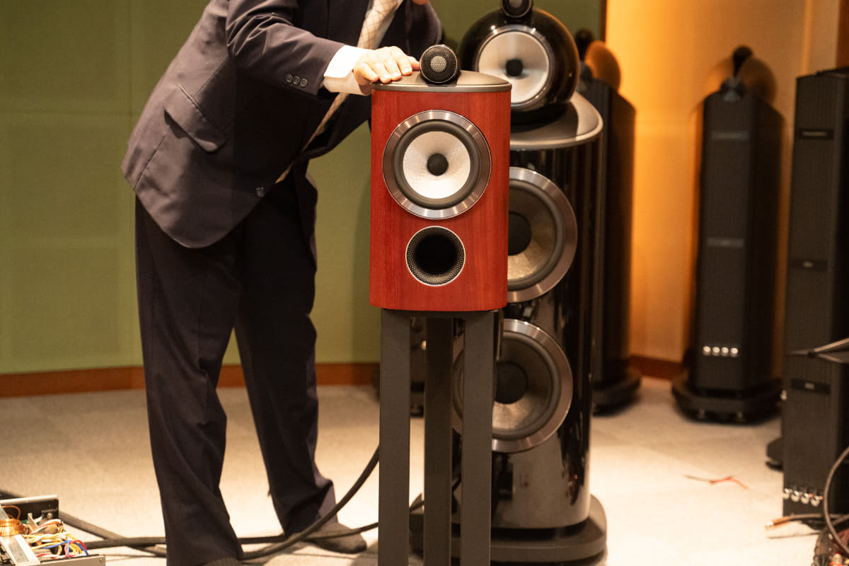 Bowers & Wilkins「805 D4」
