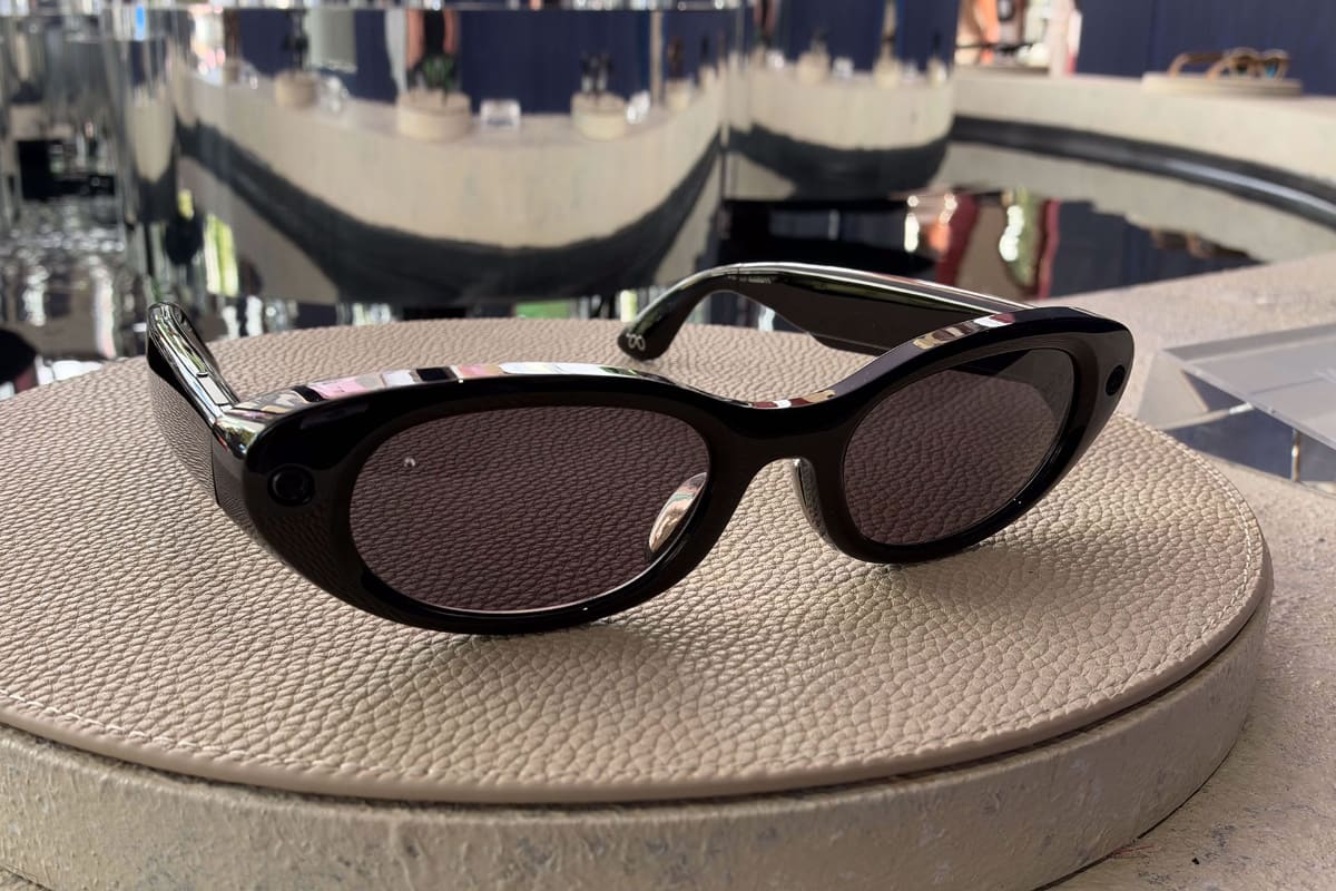 「Ray-Ban Meta Gen 3」の1つ。新しいフレームデザインの「Zena」
