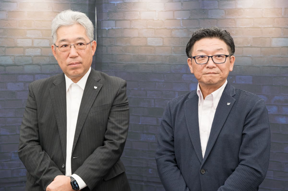 キヤノン株式会社 常務執行役員 イメージング事業本部 IMG第三事業部長の甲谷英人氏(左)と、同社イメージング事業本部 IMG第三事業部 IMG32事業推進センター所長の藤井賢一氏(右)に話を聞いた