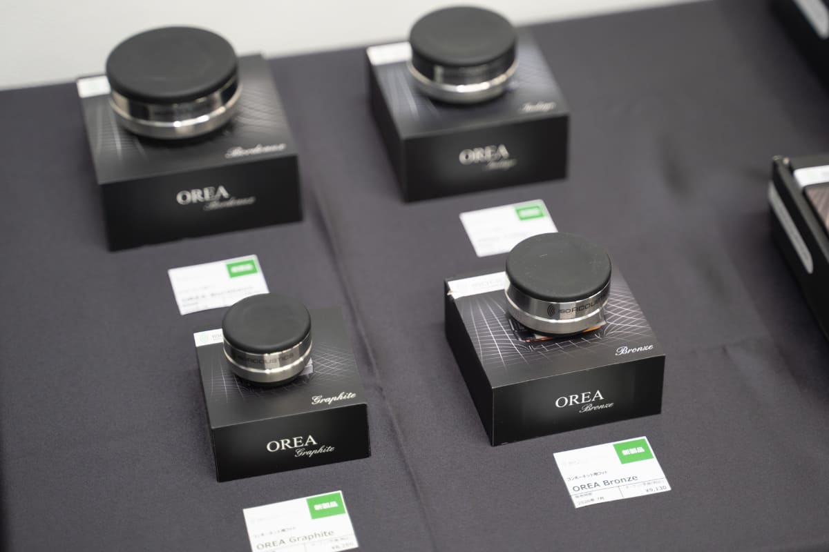 「OREA」シリーズ。天面がフラットなエラストマーになっている