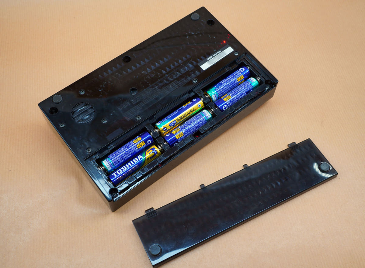 単三電池6本で動く
