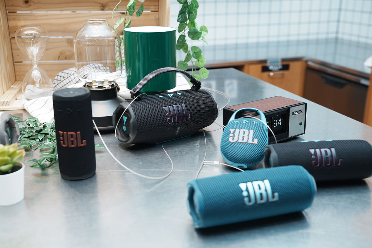 手軽なBluetoothスピーカーなどを集めたコーナーや、直販サイトでのみ扱っているモデルを見る事ができるコーナーも