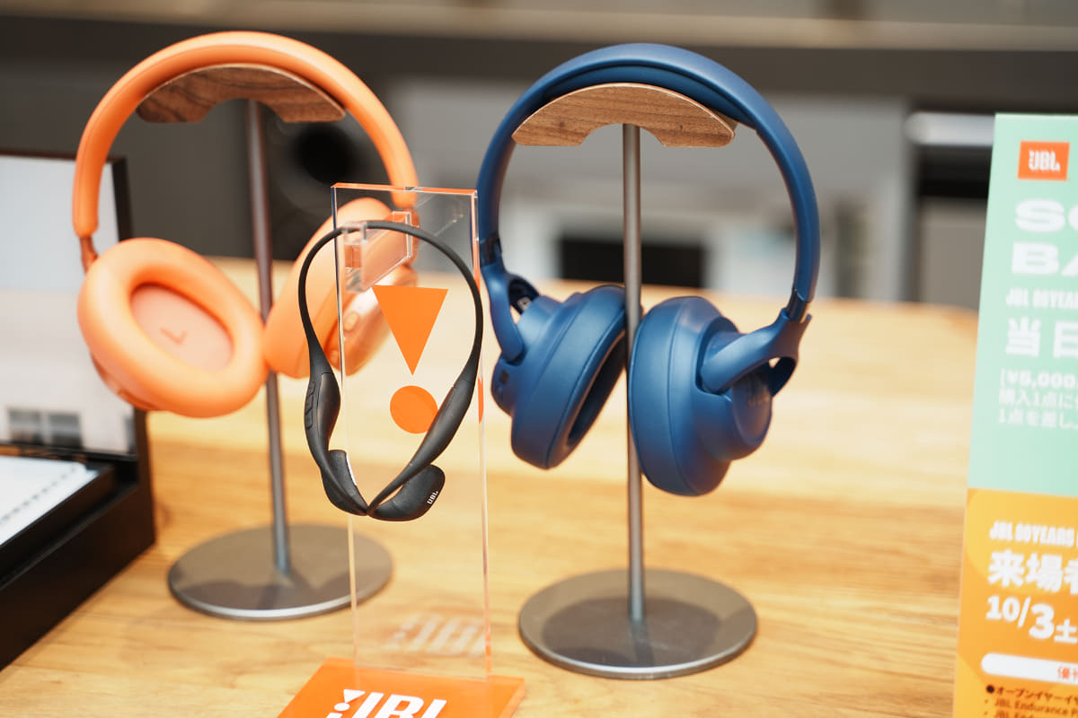 手軽なBluetoothスピーカーなどを集めたコーナーや、直販サイトでのみ扱っているモデルを見る事ができるコーナーも