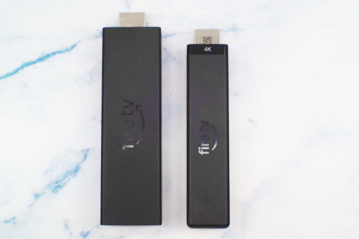Fire TV Stick 4K Max(左)よりだいぶスリムになった