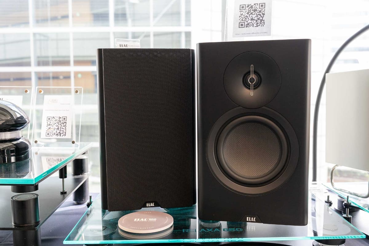 ユキムブースではELACの「Debut Reference B63」(198,000円/ペア)なども展示