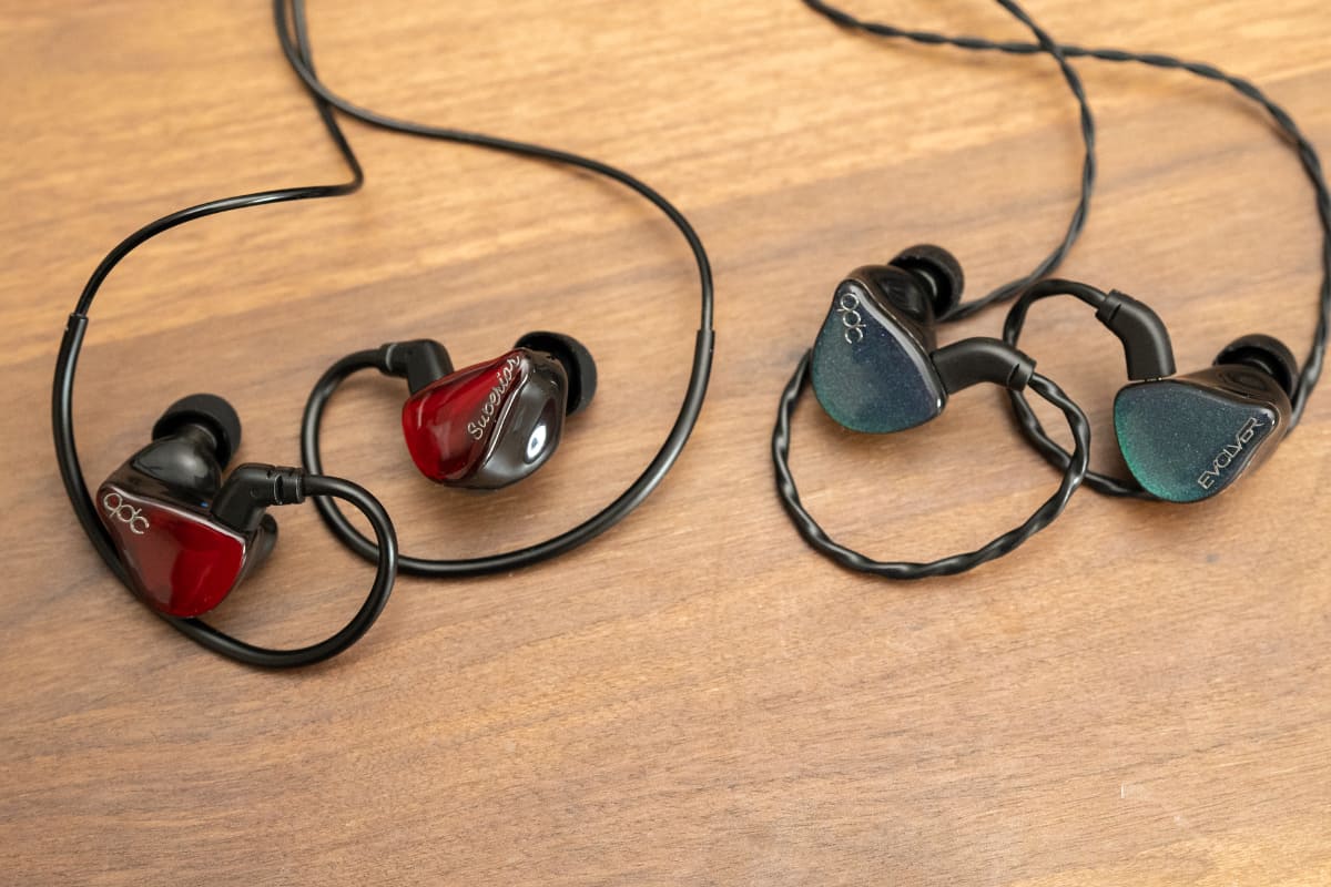 左がSUPERIOR、右がEVOLVER。SUPERIORの方がほんの少し大きい