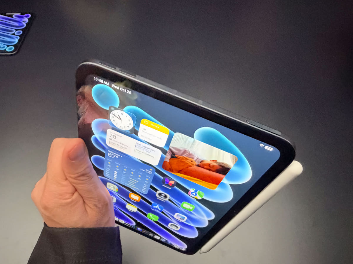 iPad miniもOLEDに。視野角の影響がほとんどなく、発色も良い