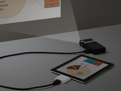Apple Digital AVアダプタを使ってiPad 2から投写可能