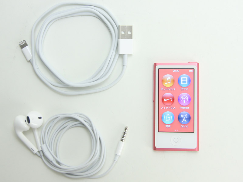 同梱のLightningケーブルと、イヤフォンのEar Pods