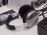ヘッドフォン】ULTRASONE、約19万円の「edition12」初公開 - AV