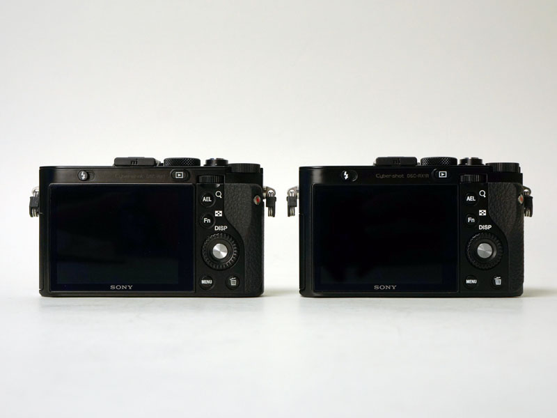 RX1(左)とRX1R(右)。製品名以外は全く同じ外観