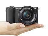 ソニー、APS-C世界最小のミラーレスカメラ「α5000」 - AV Watch