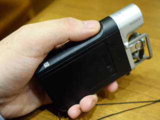 ミニレビュー】取材記録は音から「映像」へ。ソニー「HDR-MV1」を取材