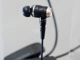 JVC、6N OFCケーブルや音響用ハンダで音質高めたウッドイヤフォン最