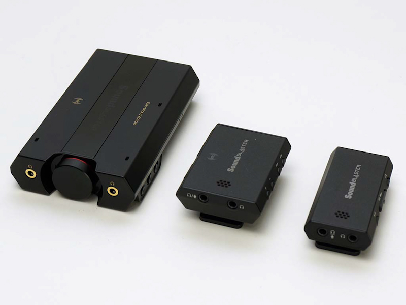 サイズは従来のSound Blaster Eシリーズに比べると大きめだ。左からSound Blaster E5、E3、E1