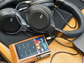 JVC初、ハイレゾ対応オーバヘッド型ヘッドフォン「SIGNA」。リケーブル