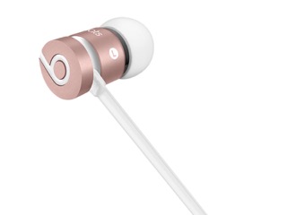 Beats、ヘッドフォン「Solo2」とイヤフォン「urBeats」の新色ローズ