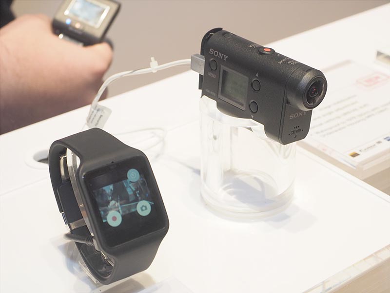 リモコン付きの「HDR-AS50R」