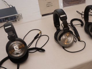 希少品　傷物語　インイヤーイヤホンNWSTUDIO NEO KISSSHOT 希少品 傷物語 インイヤーイヤホンNWSTUDIO NEO KISSSHOTの通販
