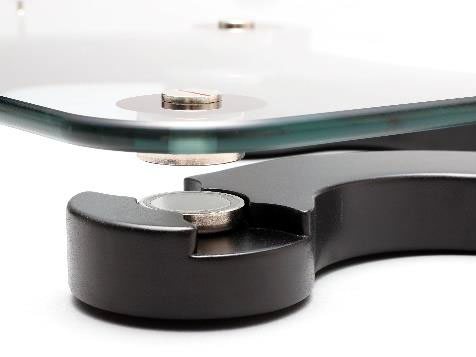 磁力を使ったフローティング機構を採用している