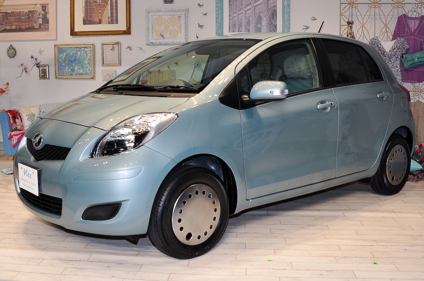 <small>ヴィッツ Chambre a Paris collection（フロスティーグリーンマイカ）</small>