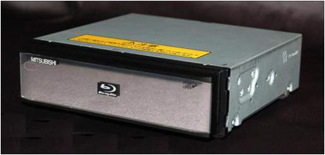 <small>1DINサイズのBlu-ray Discプレーヤーのプロトタイプ</small>