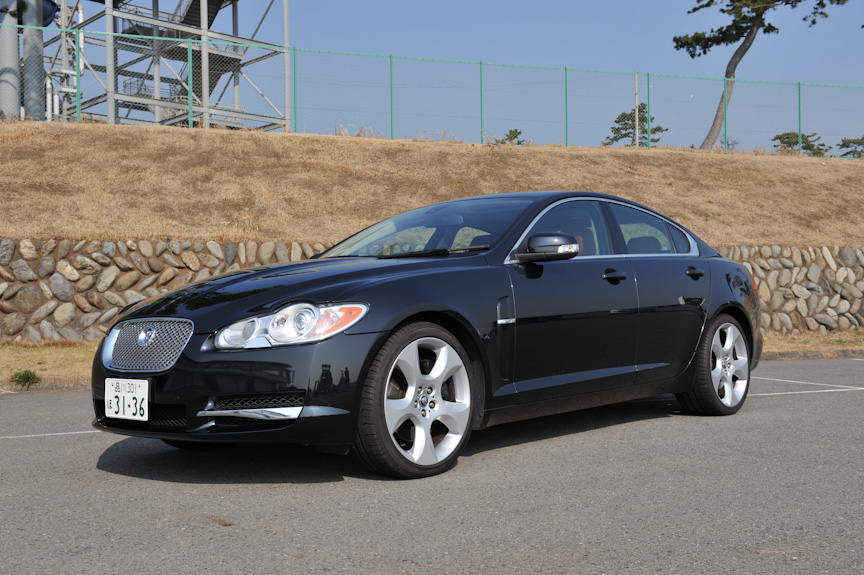 ジャガー XF SV8