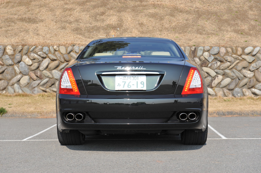 LEDによるウインカー、ブレーキランプなどを採用する