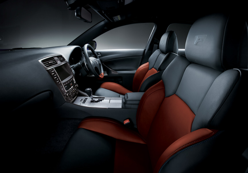 「Blazing Terracotta Interior」のテラコッタ＆ブラックインテリア