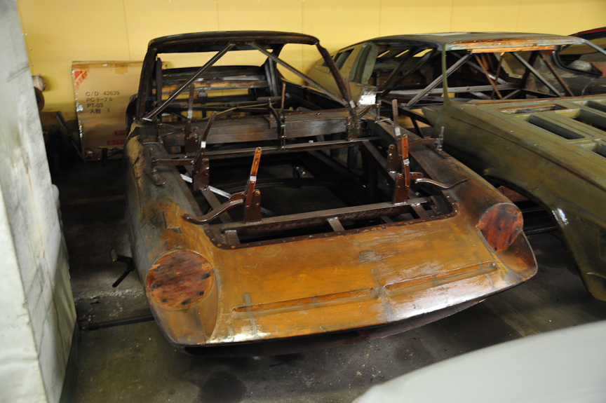 コレクションにはこのような木型もある。左はGLAS BMW GT、右は3Lクーペとなっている