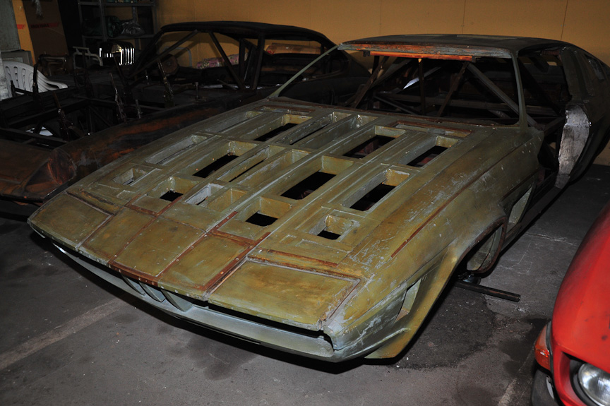 コレクションにはこのような木型もある。左はGLAS BMW GT、右は3Lクーペとなっている