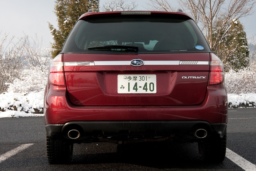 ロングツーリングになればなるほどその実力を発揮する、アウトバック 2.5XT。通常のアウトバックより25mm車高が下げられている