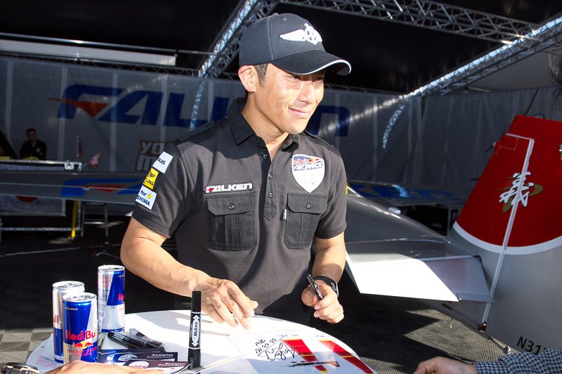 室屋選手のハンガー