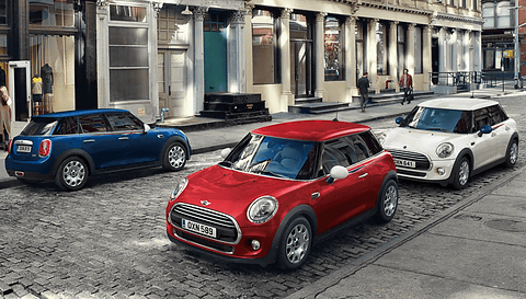 BMW、創立100周年を記念した“ユニオン・ジャック”カラーのMINI限定車