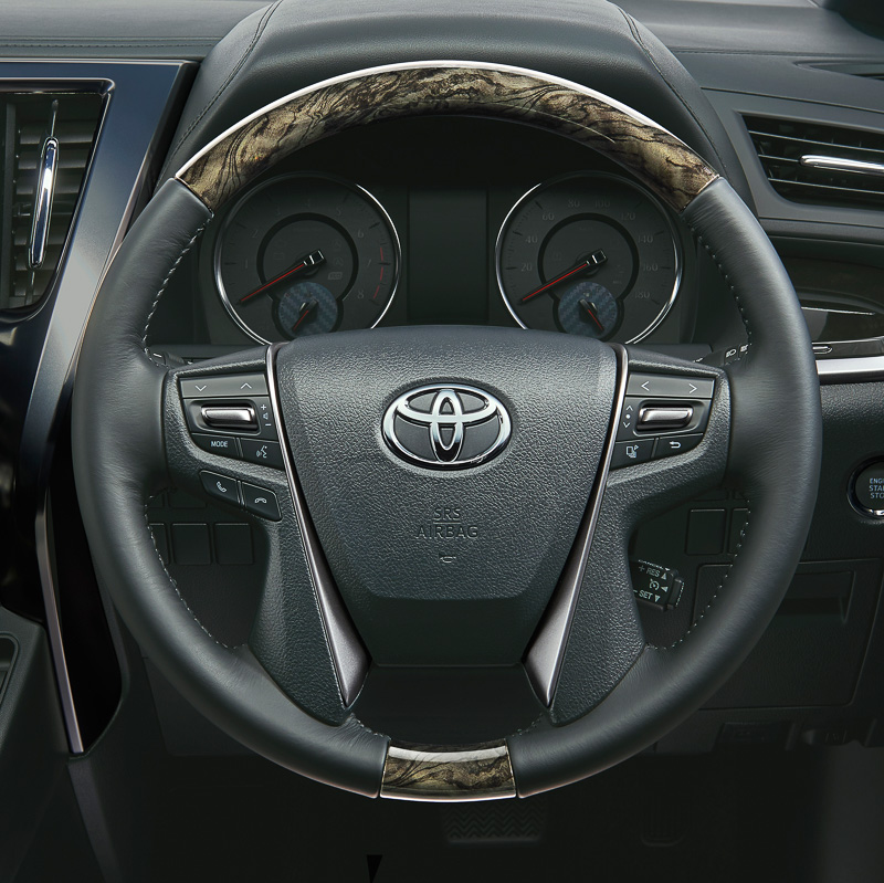 本革巻き4本スポークステアリングホイール