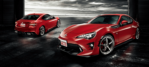 TRD、新型「86」の各種スポーツカスタマイズパーツ発売 - Car Watch