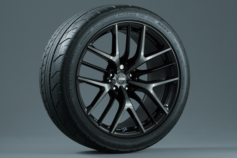 レイズ製アルミ鍛造ホイール