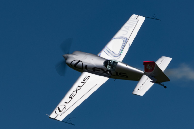 華麗なるアクロバット飛行を披露した室屋義秀選手