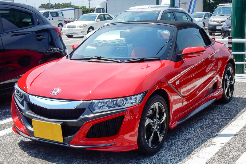 めでたく即納された筆者の中古「S660」。グレードは「α」。センターディスプレイなし。初年度登録は2015年7月