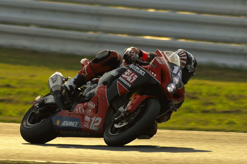 3位に12号車YOSHIMURA SUZUKI Shell ADVANCE