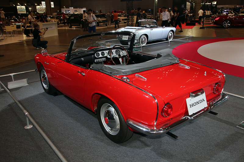 S600はエンジンの排気量アップに合わせ、冷却効果を高めるためフロントグリルを広げた。普段はホンダコレクションホールで展示している車両