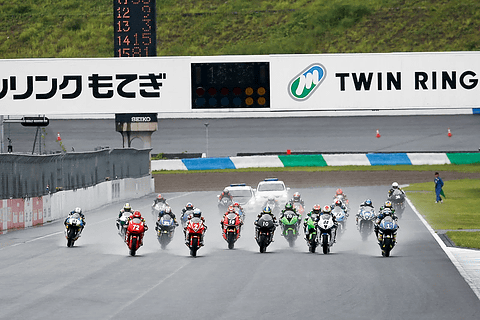 全日本ロードレース選手権 J Gp2クラス 開幕4レース全勝の浦本選手を抑えるのは誰か Car Watch